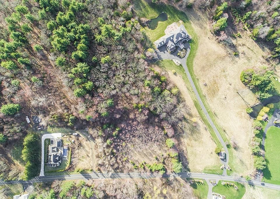 2nd image of 259 Hillside Rd