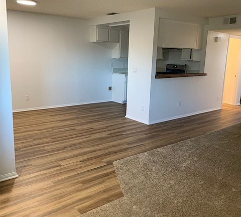 3rd image of 1500 Torrance Blvd #5