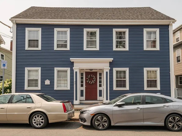 42 Essex St Unit 1, Salem, MA 01970