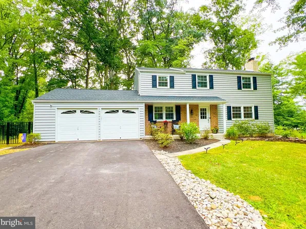 146 Woodland Dr, Lansdale, PA 19446