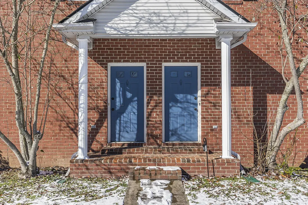 3 bed, 3.5 bath, 1866 sqft, $1,800 — Photo 1