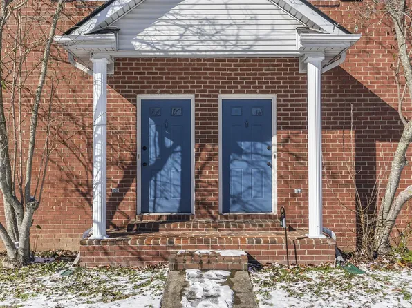 3879 Sugar Creek Dr, Lexington, KY 40517