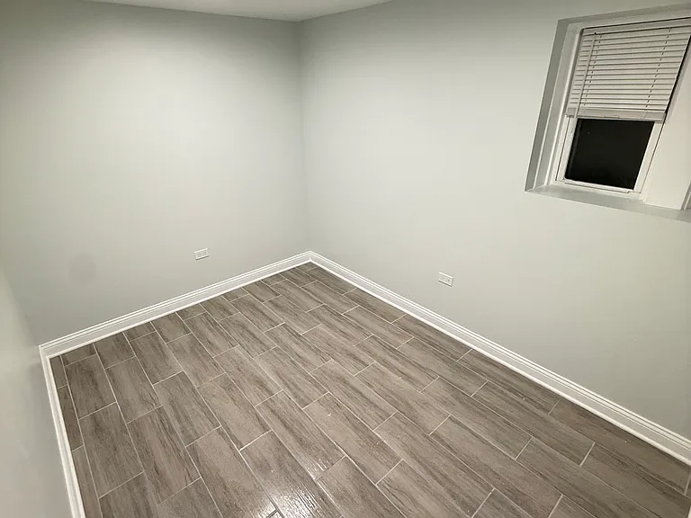 2952 N Nagle Ave #BASEMENT — Photo 6