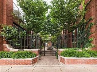 2222 N Racine Ave APT 4, Chicago, IL 60614