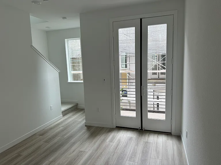 435 Martin Mariner Ave — Photo 16