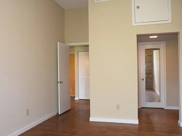 1500 River Mill Dr #305 — Photo 14