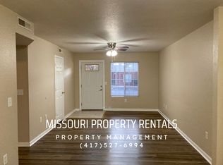 188 Estate Ln #121, Reeds Spring, MO 65737