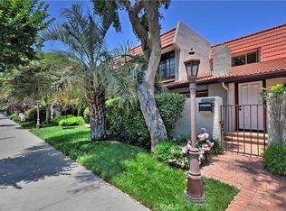 22255 1/2 Erwin St, Woodland Hills, CA 91367