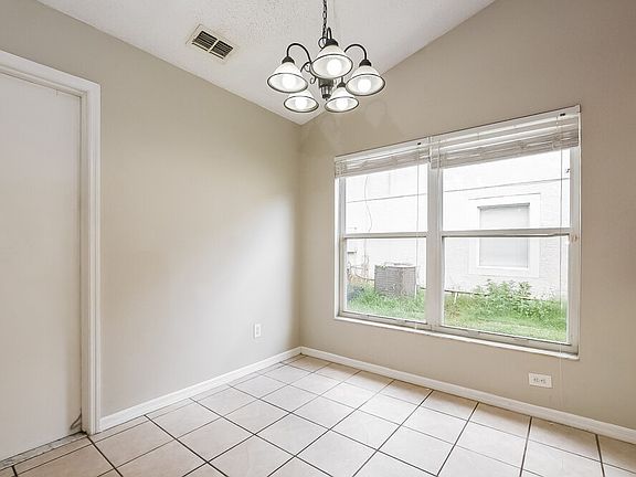 5th image of 3844 Becontree Pl