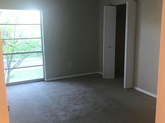 4th image of 627 E Church St APT D