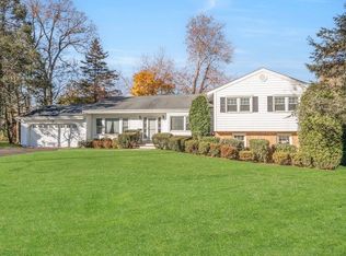 5 Clifton Ln, White Plains, NY 10605