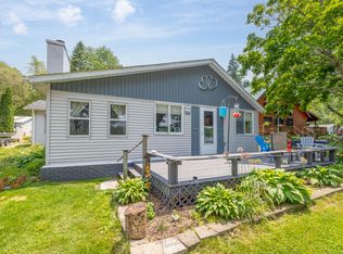688 W Mohawk Trl, White Cloud, MI 49349