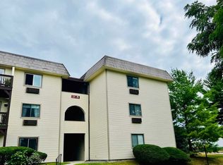25 Village Park Dr, Fishkill, NY 12524
