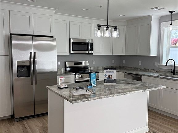 4th image of 321 Winthrop St #111