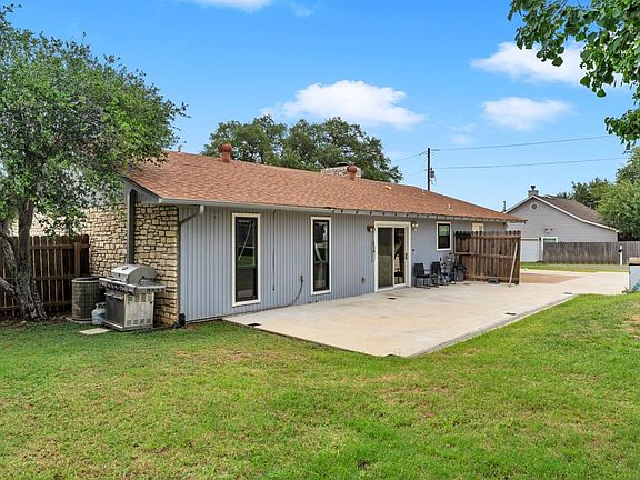 4th image of 2208 Belaire Dr