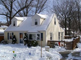 1 Jomar Rd, Norwalk, CT 06854