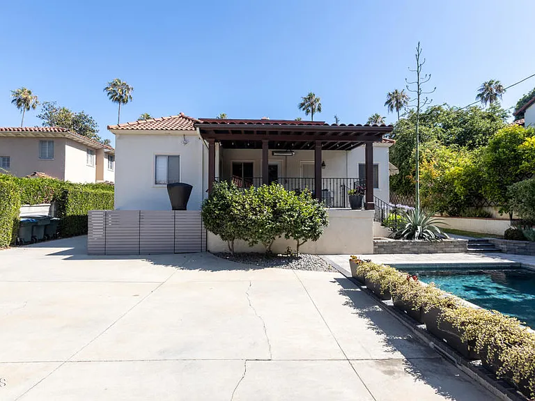1541 Rose Villa St — Photo 42