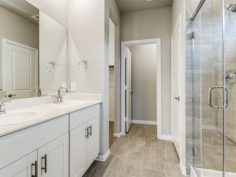 612 McKenna Dr — Photo 16