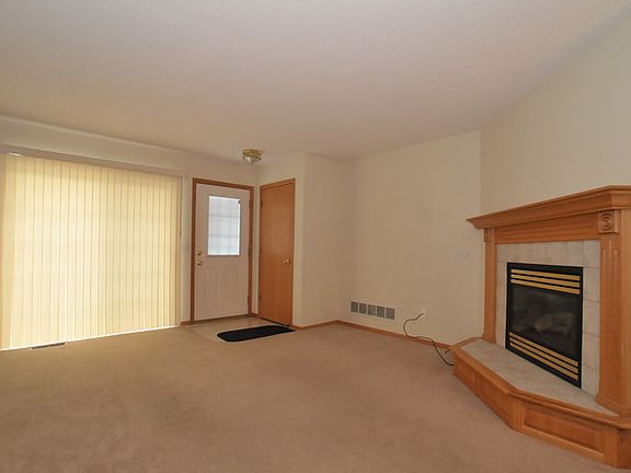 3rd image of 12324 Zealand Ave N