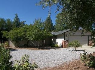 19079 Leaf Ln, Redding, CA 96003