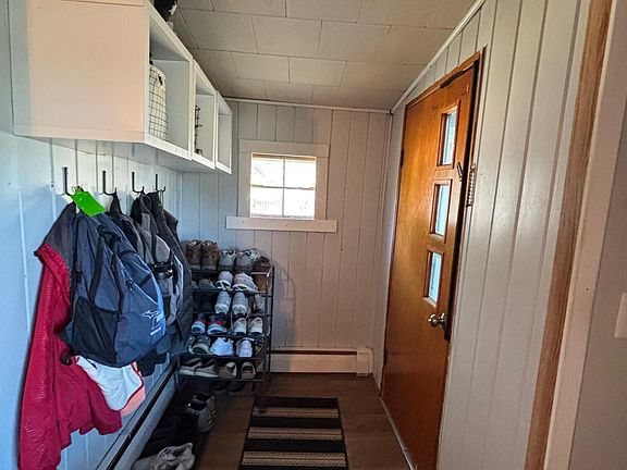 5th image of 808 Anderson St