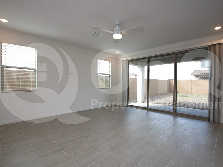7442 W Nicolet Ave — Photo 5