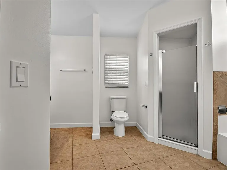 231 Wellington Dr — Photo 10