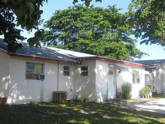 3rd image of 4612 Garden Ave