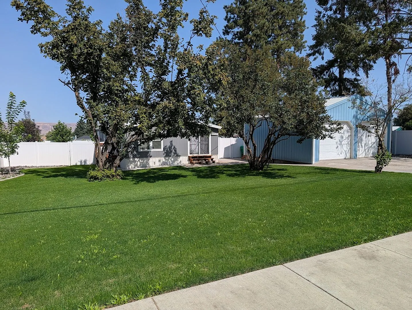 3 bedroom 2 bath Orchards house with SHOP! — Photo 3