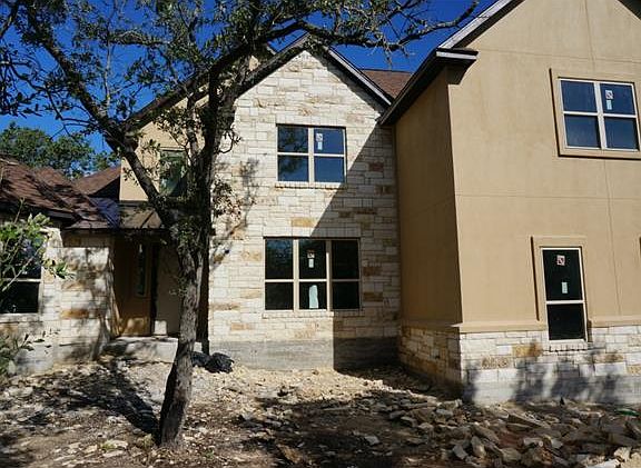2nd image of 1209 Oakwood Dr
