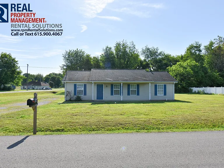 130 Belinda Dr — Photo 2