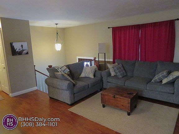 2nd image of 124 Beachwood Dr