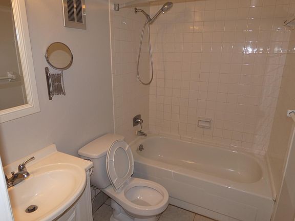 5th image of 121 3rd Ave N APT 106