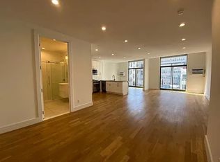 220 E 22nd St APT 4P, New York, NY 10010