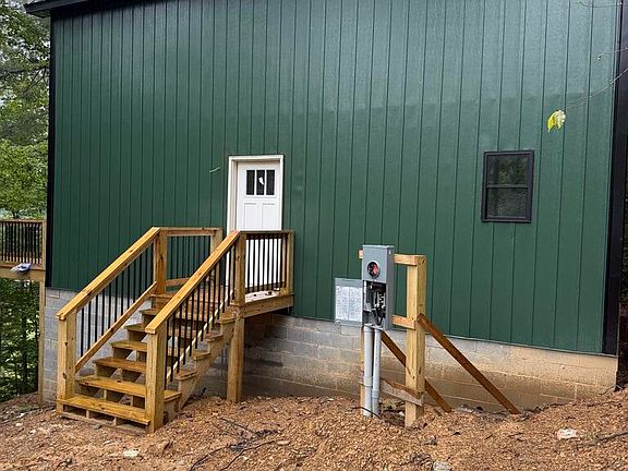 3rd image of 57 Middle Ridge Rd