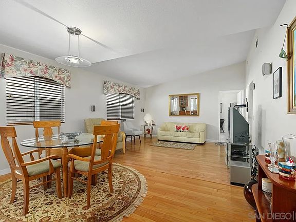 2nd image of 27555 Calle Ladera