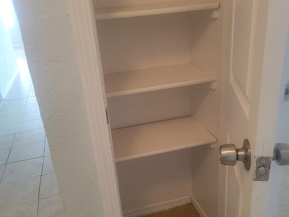 4th image of 2227 Nantucket Village Cir