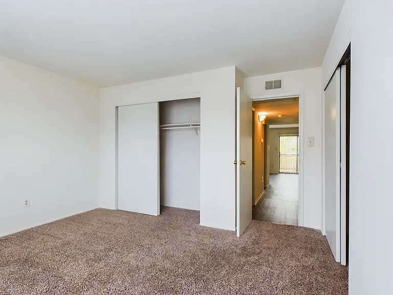 Stoney Brooke Apartments — Photo 44