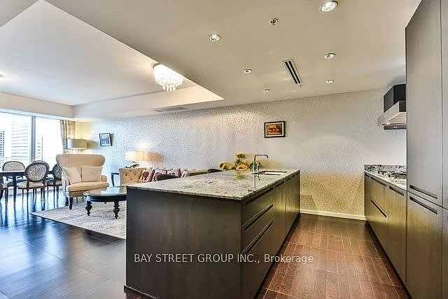 180 University Ave #4207 — Photo 8