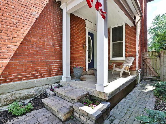 3rd image of 1346 Hunter Ave
