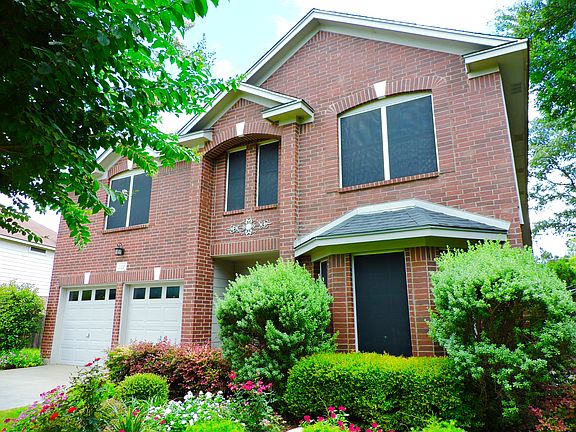 2nd image of 11102 Woodridge Path