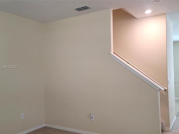 4th image of 7612 Fairgrove Ave