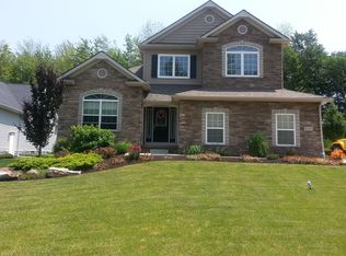 8355 Raleigh Pl, Painesville, OH 44077