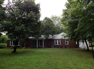 1904 Fernhill Dr, Valparaiso, IN 46385