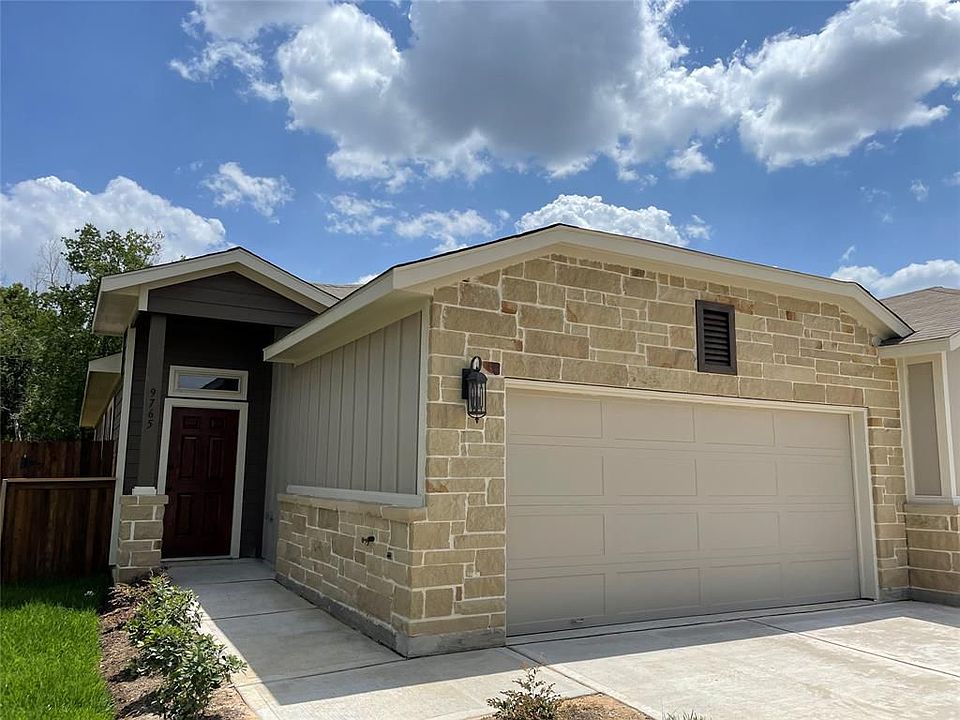 1st image of 9765 Grosbeak Ln