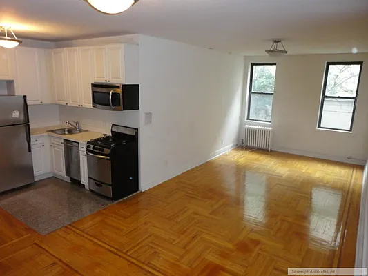 Rented by Sovereign Associates | media 10