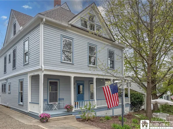 16 Wiley Ave, Chautauqua, NY 14722