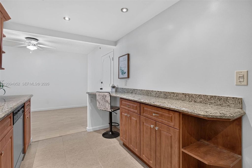 405 N Ocean Blvd APT 615, photo 4