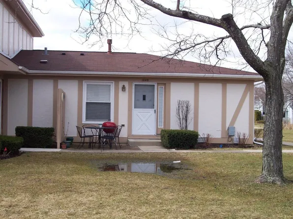 1049 Hampton Hbr, Schaumburg, IL 60193