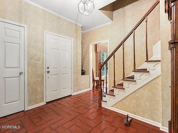 3rd image of 155 Borden Road